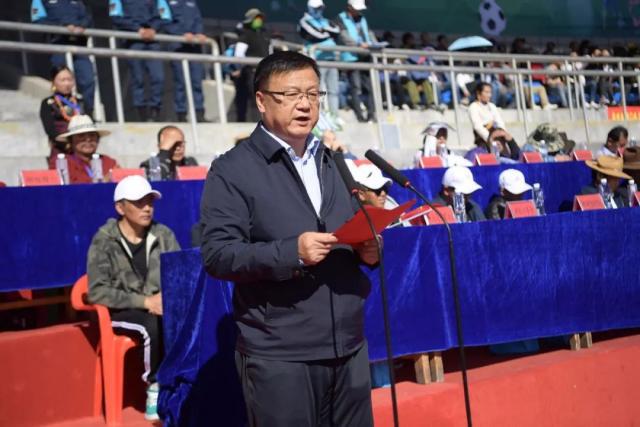 当前中国应届毕业生面临的严峻就业形势分析